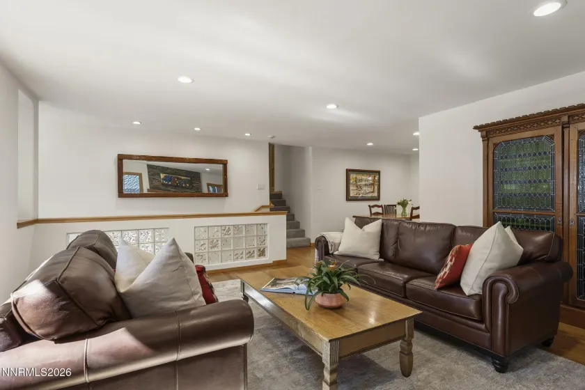 567 Dyer, Incline Village, Nevada 89451, 3 Bedrooms Bedrooms, ,4 BathroomsBathrooms,Residential,Residential,Dyer,260003266