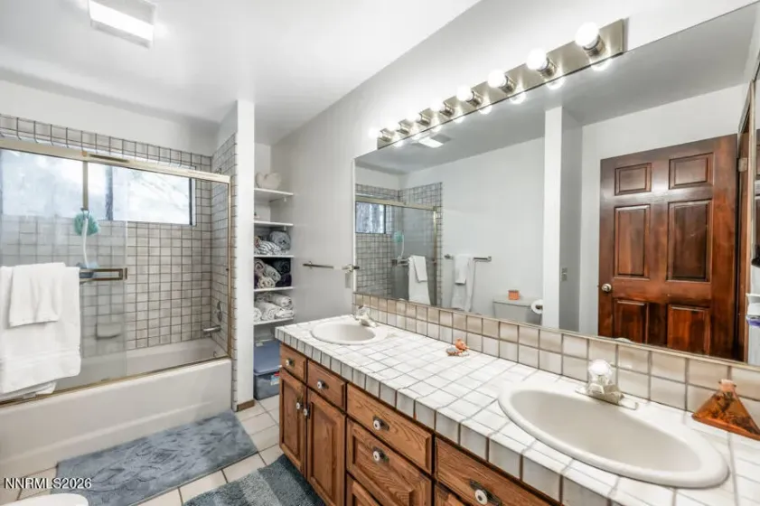 350 Black Pine, Reno, Nevada 89511, 3 Bedrooms Bedrooms, ,3 BathroomsBathrooms,Residential,Residential,Black Pine,260003268