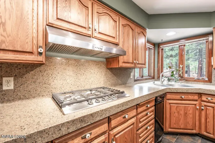 350 Black Pine, Reno, Nevada 89511, 3 Bedrooms Bedrooms, ,3 BathroomsBathrooms,Residential,Residential,Black Pine,260003268