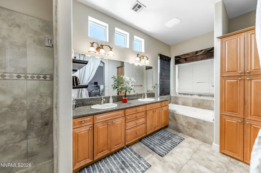 111 Denio, Dayton, Nevada 89403, 3 Bedrooms Bedrooms, ,2 BathroomsBathrooms,Residential,Residential,Denio,260003270