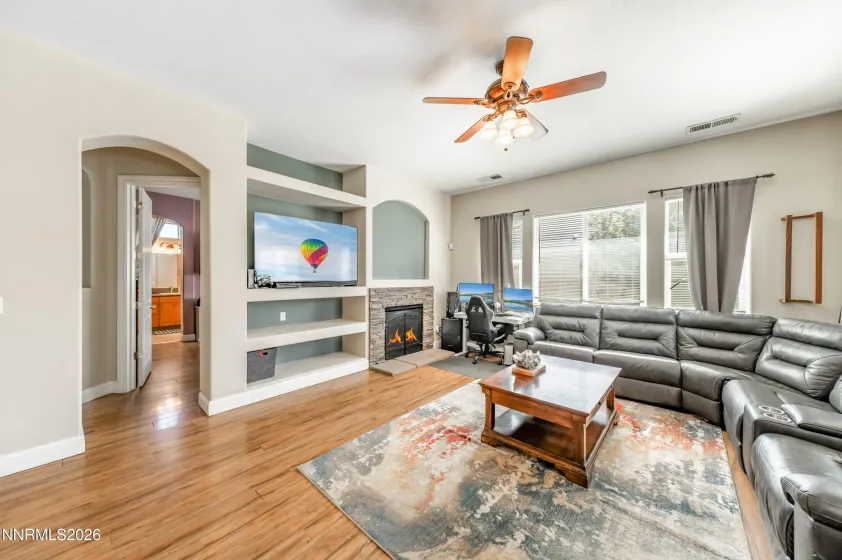 111 Denio, Dayton, Nevada 89403, 3 Bedrooms Bedrooms, ,2 BathroomsBathrooms,Residential,Residential,Denio,260003270