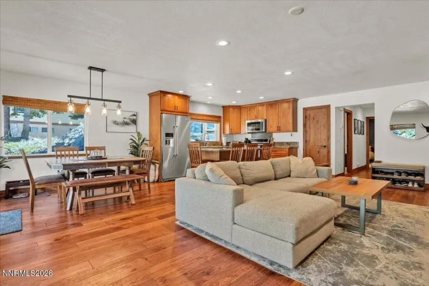 718 Kingsbury Grade, Stateline, Nevada 89449, 2 Bedrooms Bedrooms, ,2 BathroomsBathrooms,Residential,Residential,Kingsbury Grade,260003273