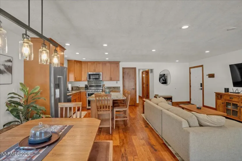 718 Kingsbury Grade, Stateline, Nevada 89449, 2 Bedrooms Bedrooms, ,2 BathroomsBathrooms,Residential,Residential,Kingsbury Grade,260003273