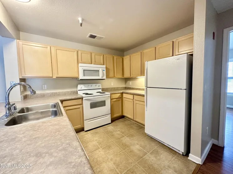 200 Talus, Reno, Nevada 89503, 3 Bedrooms Bedrooms, ,3 BathroomsBathrooms,Residential,Residential,Talus,260003274