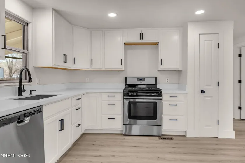 2316 Bunch, Carson City, Nevada 89706, 3 Bedrooms Bedrooms, ,2 BathroomsBathrooms,Residential,Residential,Bunch,260003275