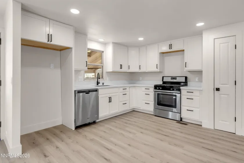 2316 Bunch, Carson City, Nevada 89706, 3 Bedrooms Bedrooms, ,2 BathroomsBathrooms,Residential,Residential,Bunch,260003275