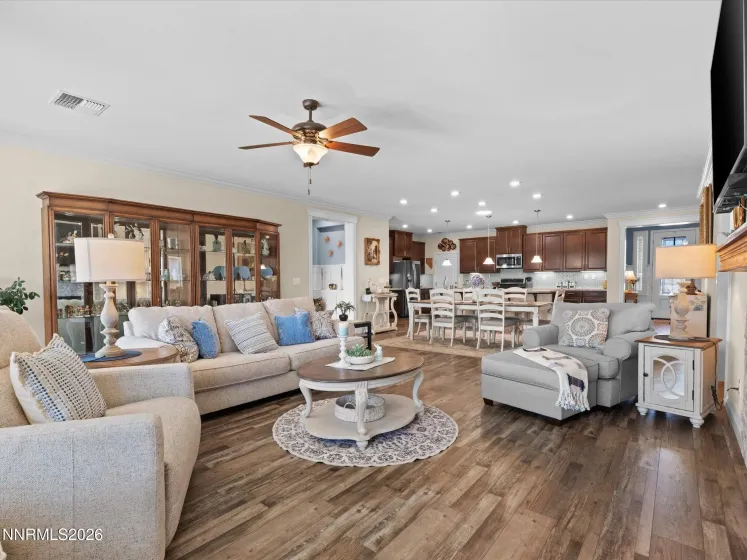 742 Ten Penny, Spanish Springs, Nevada 89441, 4 Bedrooms Bedrooms, ,3 BathroomsBathrooms,Residential,Residential,Ten Penny,260003276