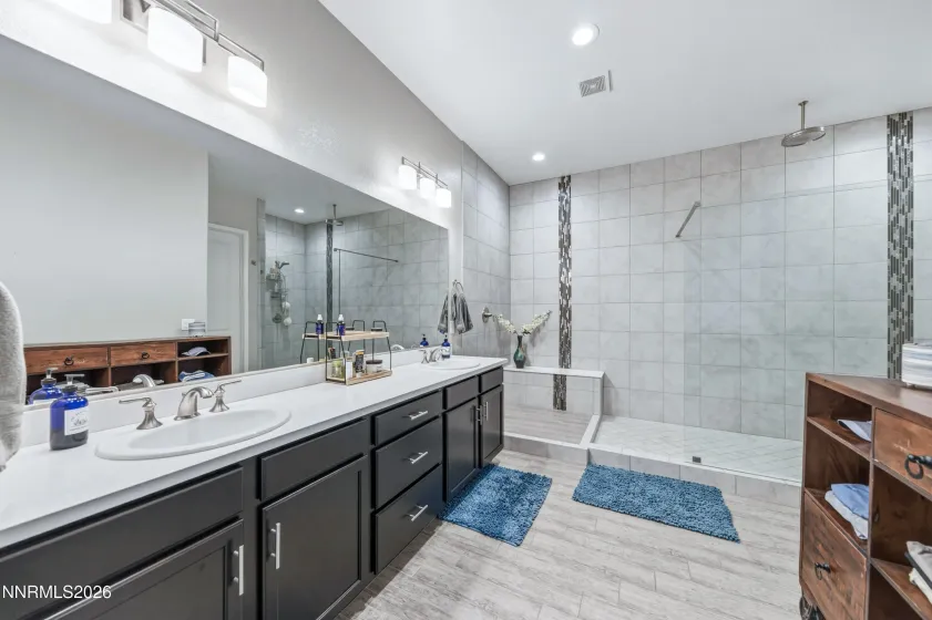 9831 Dyevera, Reno, Nevada 89521, 4 Bedrooms Bedrooms, ,4 BathroomsBathrooms,Residential,Residential,Dyevera,260003281