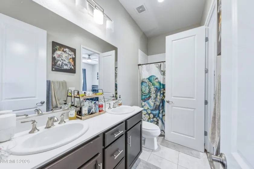 9831 Dyevera, Reno, Nevada 89521, 4 Bedrooms Bedrooms, ,4 BathroomsBathrooms,Residential,Residential,Dyevera,260003281