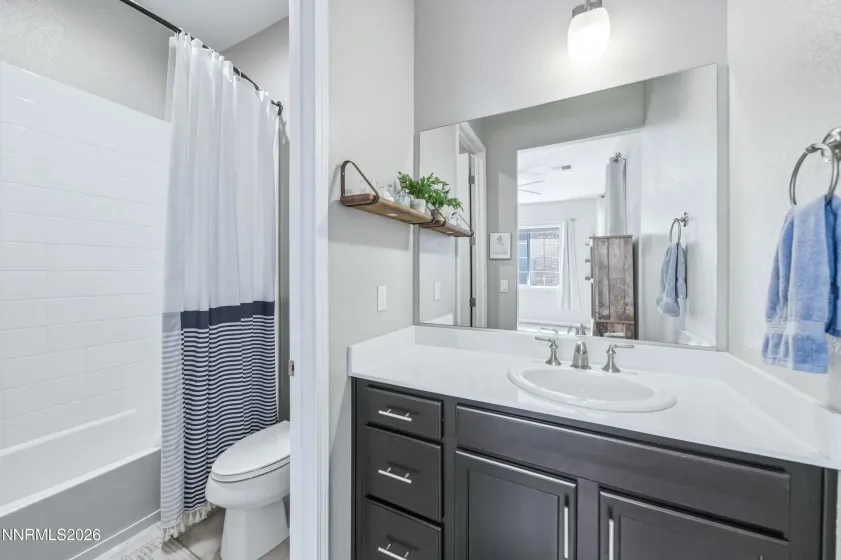 9831 Dyevera, Reno, Nevada 89521, 4 Bedrooms Bedrooms, ,4 BathroomsBathrooms,Residential,Residential,Dyevera,260003281