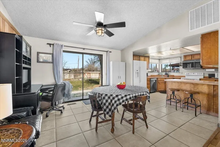 450 Omni, Sparks, Nevada 89441, 3 Bedrooms Bedrooms, ,2 BathroomsBathrooms,Residential,Residential,Omni,260003282