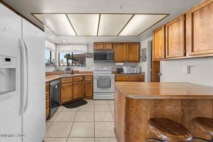 450 Omni, Sparks, Nevada 89441, 3 Bedrooms Bedrooms, ,2 BathroomsBathrooms,Residential,Residential,Omni,260003282