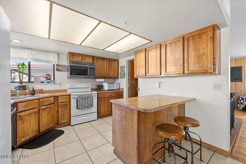 450 Omni, Sparks, Nevada 89441, 3 Bedrooms Bedrooms, ,2 BathroomsBathrooms,Residential,Residential,Omni,260003282