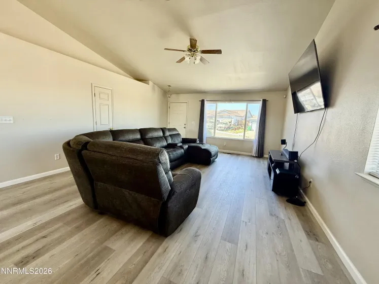 403 Wasatch, Fernley, Nevada 89408, 3 Bedrooms Bedrooms, ,2 BathroomsBathrooms,Residential,Residential,Wasatch,260003286