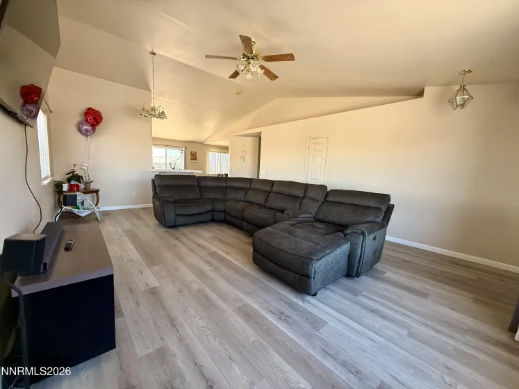 403 Wasatch, Fernley, Nevada 89408, 3 Bedrooms Bedrooms, ,2 BathroomsBathrooms,Residential,Residential,Wasatch,260003286