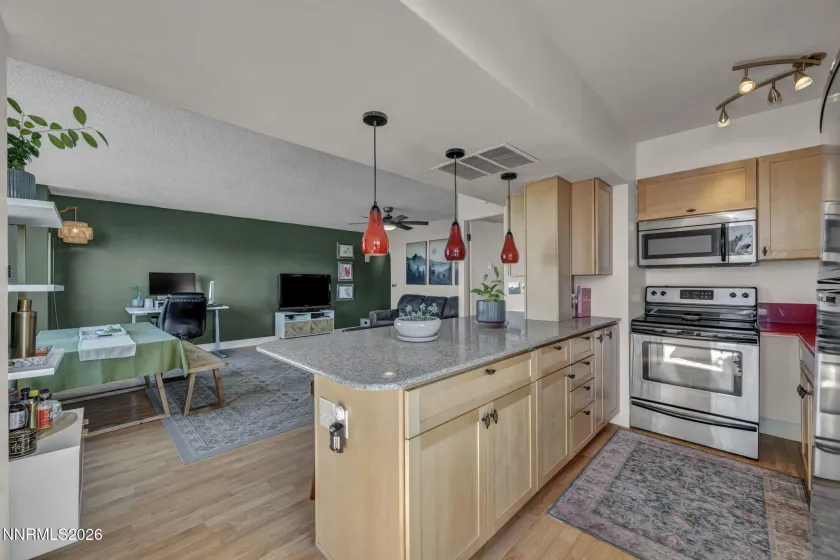 280 Island, Reno, Nevada 89501, 1 Bedroom Bedrooms, ,2 BathroomsBathrooms,Residential,Residential,Island,260003287