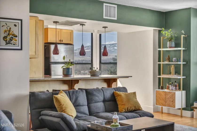 280 Island, Reno, Nevada 89501, 1 Bedroom Bedrooms, ,2 BathroomsBathrooms,Residential,Residential,Island,260003287