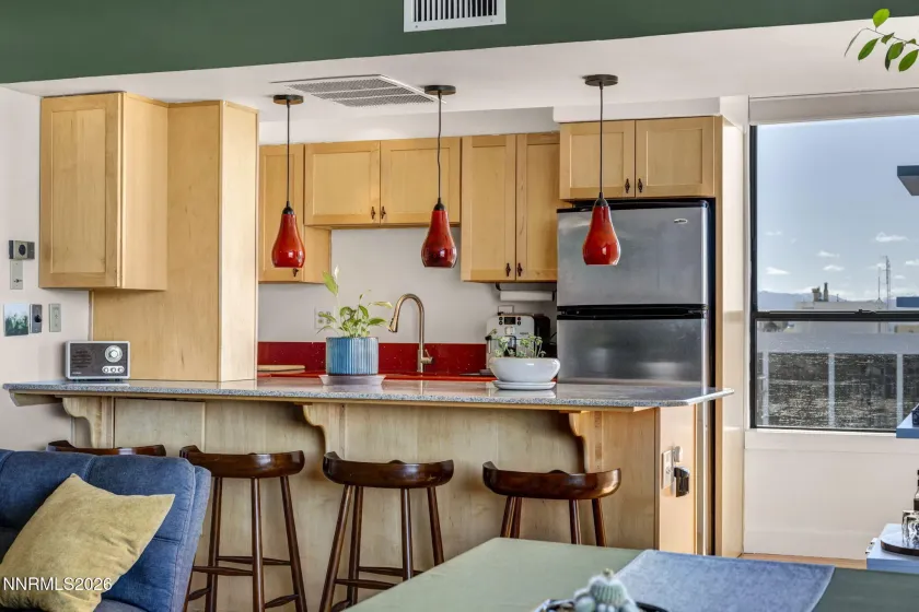 280 Island, Reno, Nevada 89501, 1 Bedroom Bedrooms, ,2 BathroomsBathrooms,Residential,Residential,Island,260003287