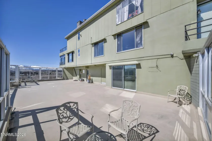 280 Island, Reno, Nevada 89501, 1 Bedroom Bedrooms, ,2 BathroomsBathrooms,Residential,Residential,Island,260003287