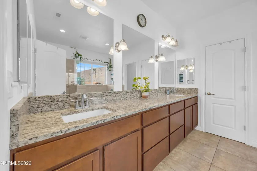 18648 Granite Peak, Reno, Nevada 89508, 5 Bedrooms Bedrooms, ,4 BathroomsBathrooms,Residential,Residential,Granite Peak,260003289