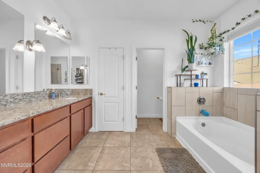 18648 Granite Peak, Reno, Nevada 89508, 5 Bedrooms Bedrooms, ,4 BathroomsBathrooms,Residential,Residential,Granite Peak,260003289