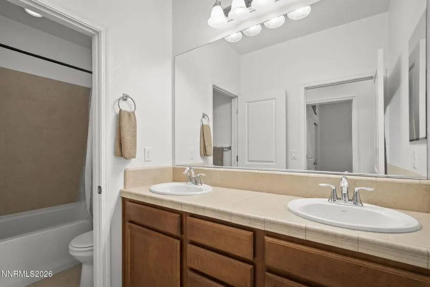 4283 Matter, Sparks, Nevada 89436, 3 Bedrooms Bedrooms, ,2 BathroomsBathrooms,Residential,Residential,Matter,260003291