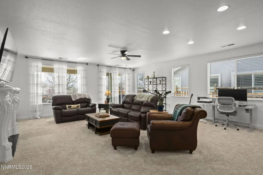 4283 Matter, Sparks, Nevada 89436, 3 Bedrooms Bedrooms, ,2 BathroomsBathrooms,Residential,Residential,Matter,260003291