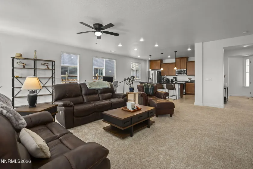 4283 Matter, Sparks, Nevada 89436, 3 Bedrooms Bedrooms, ,2 BathroomsBathrooms,Residential,Residential,Matter,260003291