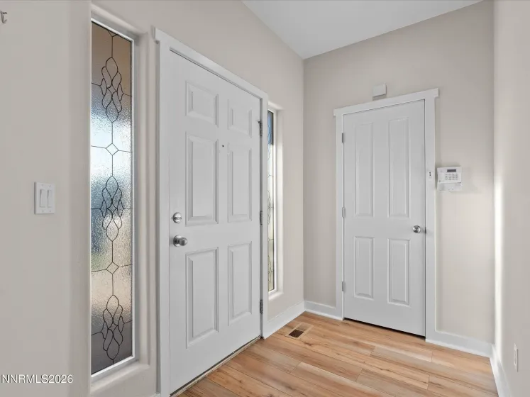 5570 Knoll View, Sparks, Nevada 89436, 3 Bedrooms Bedrooms, ,2 BathroomsBathrooms,Residential,Residential,Knoll View,260003294