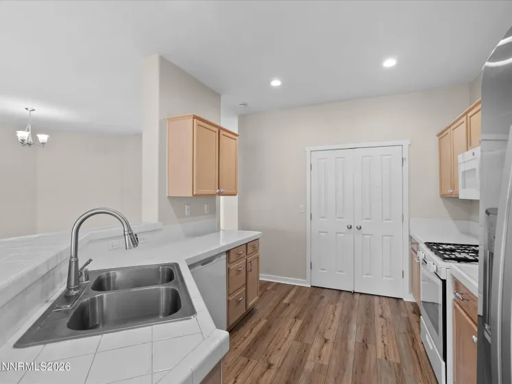 5570 Knoll View, Sparks, Nevada 89436, 3 Bedrooms Bedrooms, ,2 BathroomsBathrooms,Residential,Residential,Knoll View,260003294