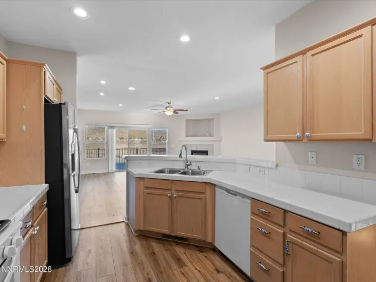 5570 Knoll View, Sparks, Nevada 89436, 3 Bedrooms Bedrooms, ,2 BathroomsBathrooms,Residential,Residential,Knoll View,260003294