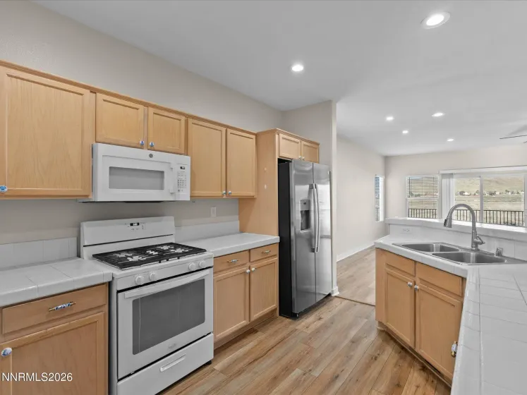 5570 Knoll View, Sparks, Nevada 89436, 3 Bedrooms Bedrooms, ,2 BathroomsBathrooms,Residential,Residential,Knoll View,260003294