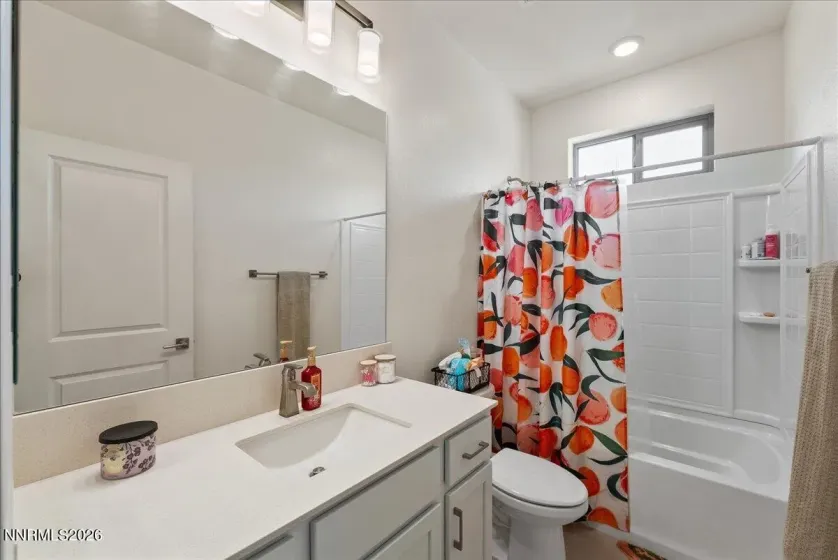 11174 Freedom Range, Reno, Nevada 89521, 3 Bedrooms Bedrooms, ,2 BathroomsBathrooms,Residential,Residential,Freedom Range,260003299