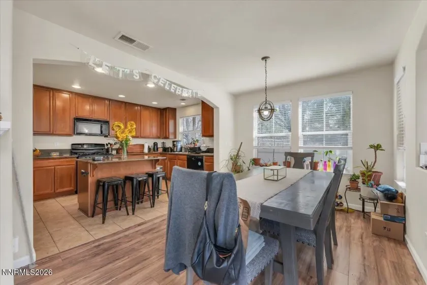 7604 Stone Bluff, Reno, Nevada 89523, 4 Bedrooms Bedrooms, ,3 BathroomsBathrooms,Residential,Residential,Stone Bluff,260003301