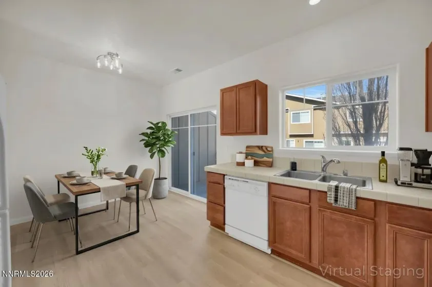 265 Dawson Jacob, Reno, Nevada 89503, 2 Bedrooms Bedrooms, ,3 BathroomsBathrooms,Residential,Residential,Dawson Jacob,260003304