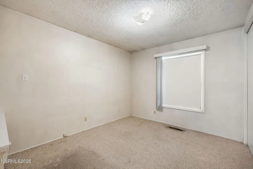 690 Lyyski, Sparks, Nevada 89431, 4 Bedrooms Bedrooms, ,2 BathroomsBathrooms,Residential,Residential,Lyyski,260003317