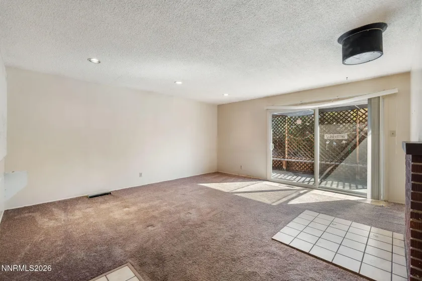 690 Lyyski, Sparks, Nevada 89431, 4 Bedrooms Bedrooms, ,2 BathroomsBathrooms,Residential,Residential,Lyyski,260003317