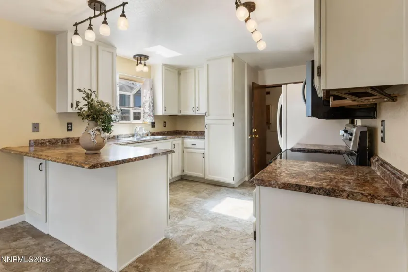 116 Woodlake, Dayton, Nevada 89403, 3 Bedrooms Bedrooms, ,2 BathroomsBathrooms,Residential,Residential,Woodlake,260003320