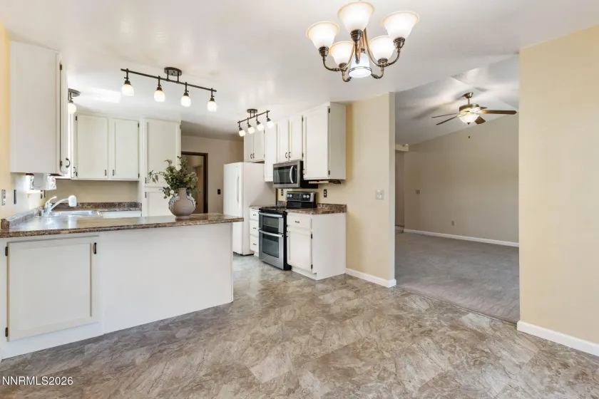 116 Woodlake, Dayton, Nevada 89403, 3 Bedrooms Bedrooms, ,2 BathroomsBathrooms,Residential,Residential,Woodlake,260003320