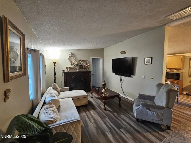 1369 Parkland, Carson City, Nevada 89701, 3 Bedrooms Bedrooms, ,2 BathroomsBathrooms,Residential,Residential,Parkland,250058660