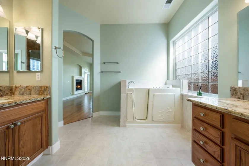 3356 Dog Leg, Minden, Nevada 89423, 3 Bedrooms Bedrooms, ,4 BathroomsBathrooms,Residential,Residential,Dog Leg,260001154