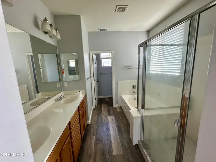 11201 Messina, Reno, Nevada 89521, 4 Bedrooms Bedrooms, ,3 BathroomsBathrooms,Residential,Residential,Messina,260003331