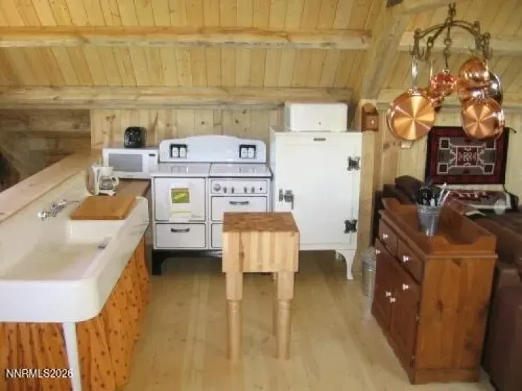 156 Walker, Yerington, Nevada 89447, 4 Bedrooms Bedrooms, ,5 BathroomsBathrooms,Residential,Residential,Walker,260003339