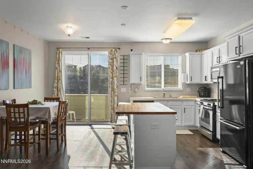 4660 Ciarra Kennedy, Reno, Nevada 89503, 2 Bedrooms Bedrooms, ,3 BathroomsBathrooms,Residential,Residential,Ciarra Kennedy,260003340