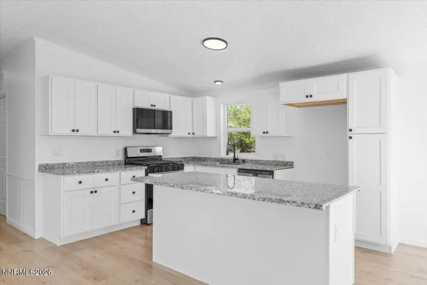 5377 Corral, Sun Valley, Nevada 89433, 3 Bedrooms Bedrooms, ,2 BathroomsBathrooms,Residential,Residential,Corral,260003345