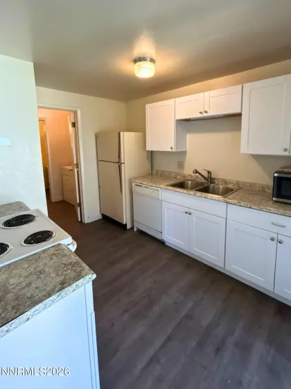 1664 Manchester, Sparks, Nevada 89431, 2 Bedrooms Bedrooms, ,2 BathroomsBathrooms,Residential Lease,Manufactured,Manchester,260003347