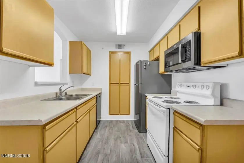 6850 Sharlands, Reno, Nevada 89523, 2 Bedrooms Bedrooms, ,2 BathroomsBathrooms,Residential,Residential,Sharlands,260003370