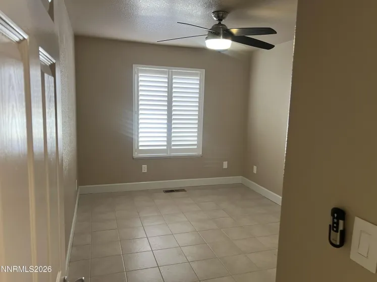 Spare bedroom 2 or office