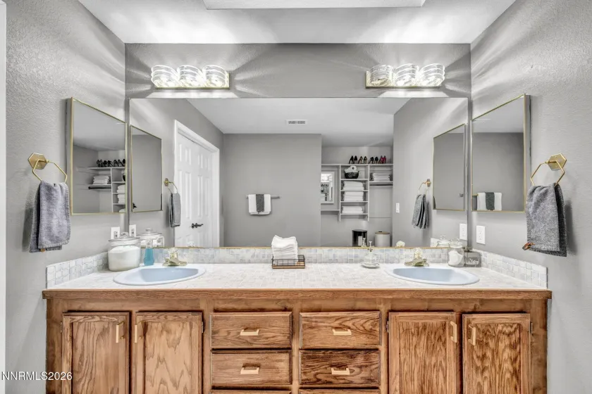 3332 Skyline View, Reno, Nevada 89509, 4 Bedrooms Bedrooms, ,3 BathroomsBathrooms,Residential,Residential,Skyline View,260003374