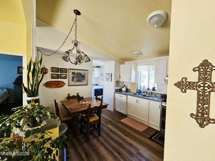 118 Mark, Gardnerville, Nevada 89410, 2 Bedrooms Bedrooms, ,2 BathroomsBathrooms,Residential,Residential,Mark,260003398